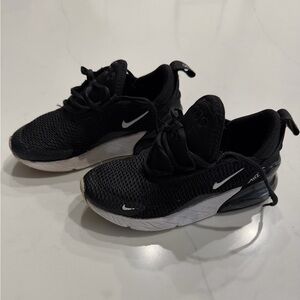 Nike Kids Black and White Air Max 270 Sneakers Trainers sz 1